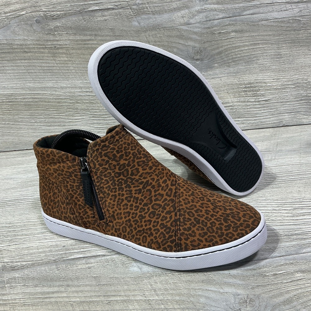 Clarks Pawley Adwin Cheetah Suede Ankle Zip Up Sneaker Bootie Women's Size 8